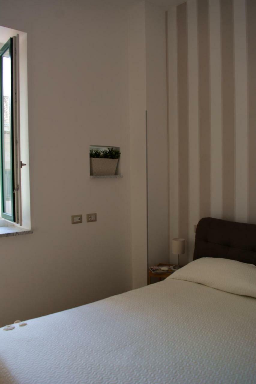 Le 13 Fontane Apartment Salerno Bagian luar foto